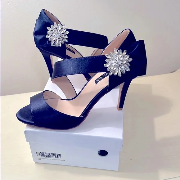 NIB: Nina Navy Heels w/Crystal Rhinestone - Picture 1 of 5